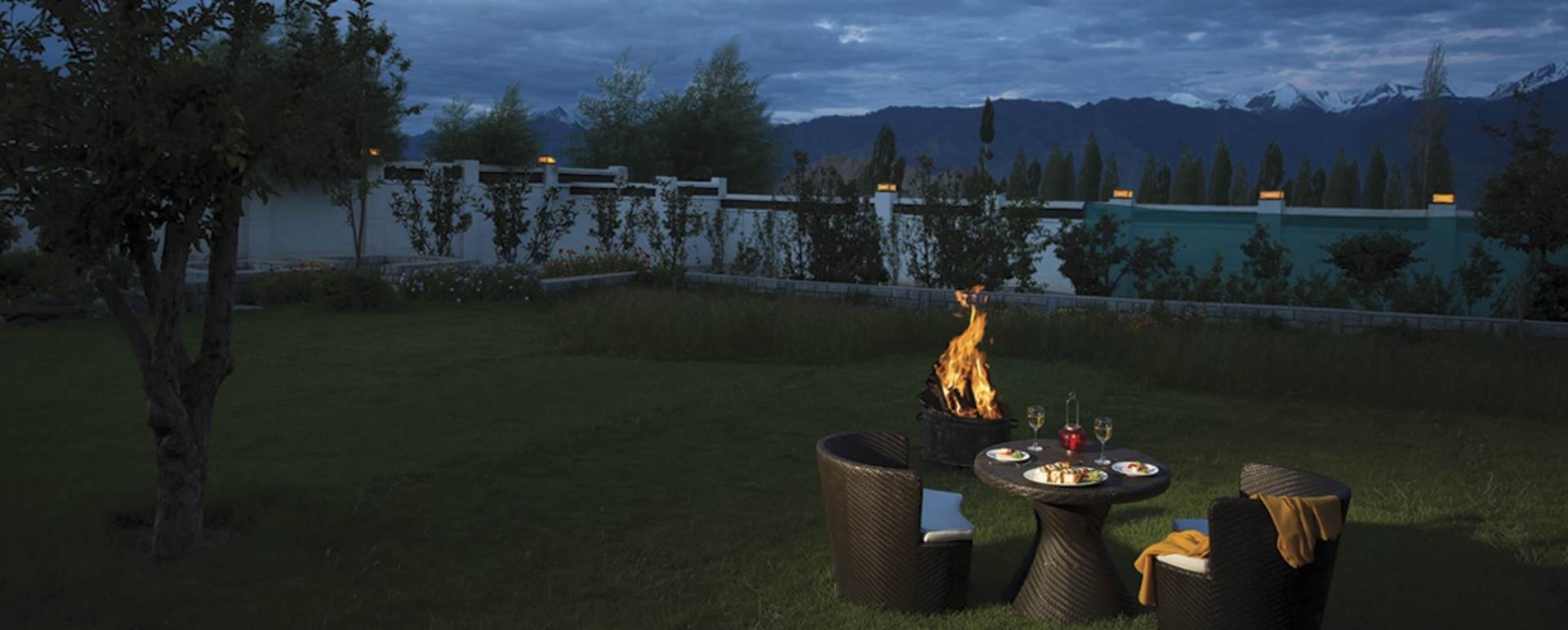 Garden Dining - The Grand Dragon
