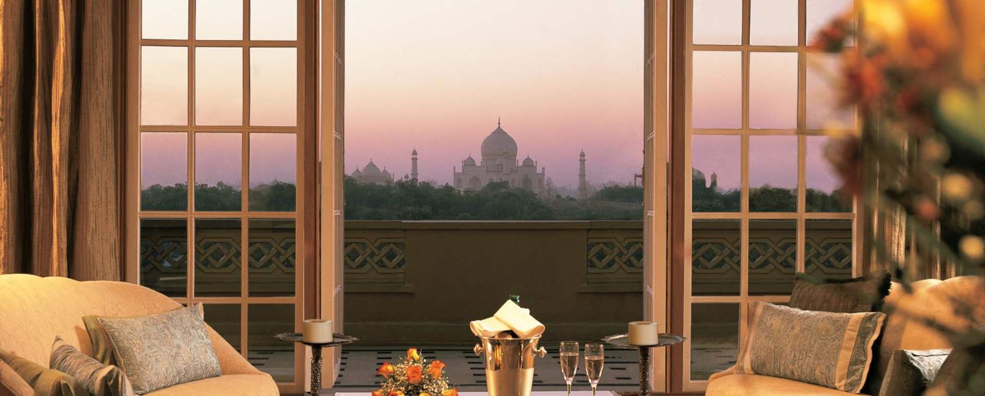 Lobby - Oberoi Amarvilas 
