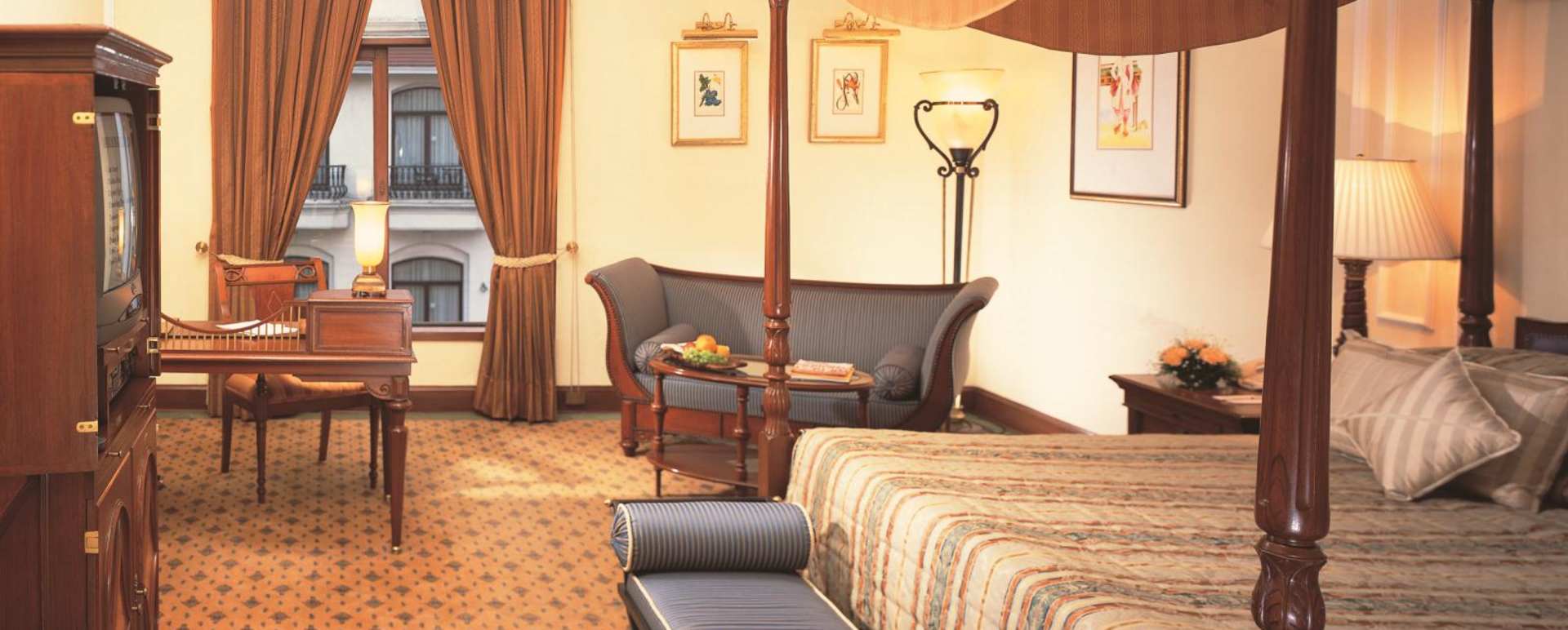Room - The Oberoi Grand