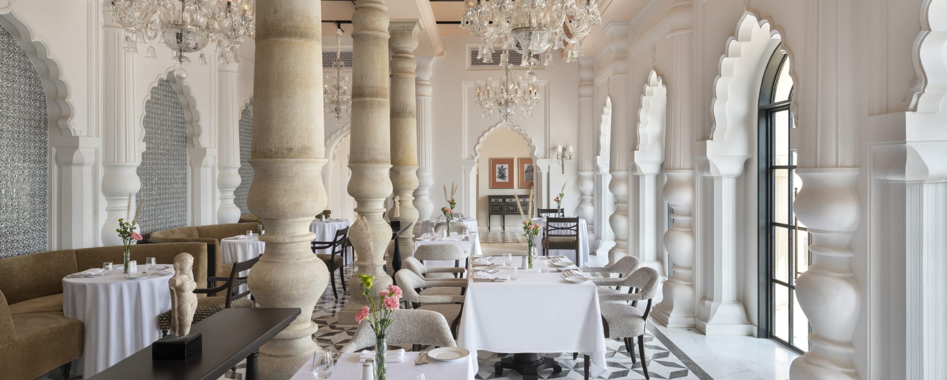 Fine Dining - Oberoi Rajgarh 