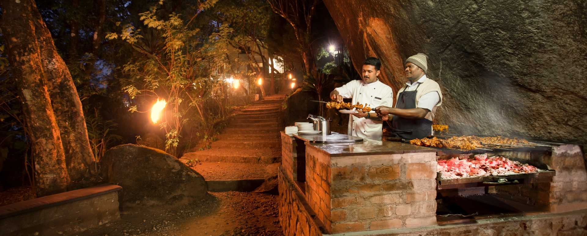Alfresco Dining  
