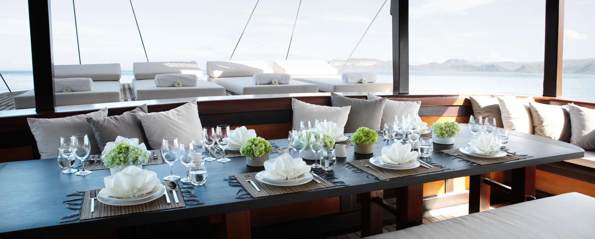 Dining area - Dunia Baru  