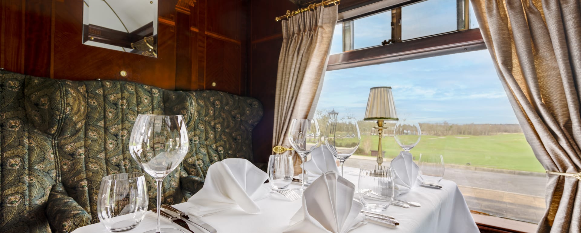 pullman table setting 