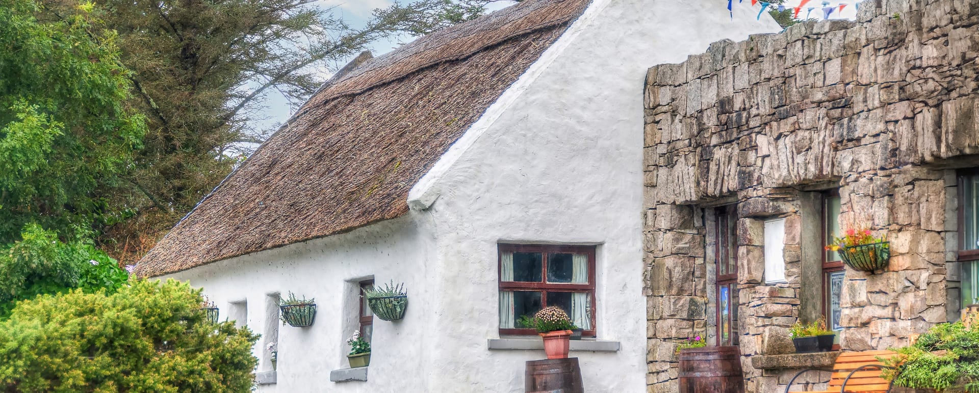 Connemarra Thatched Cottage 