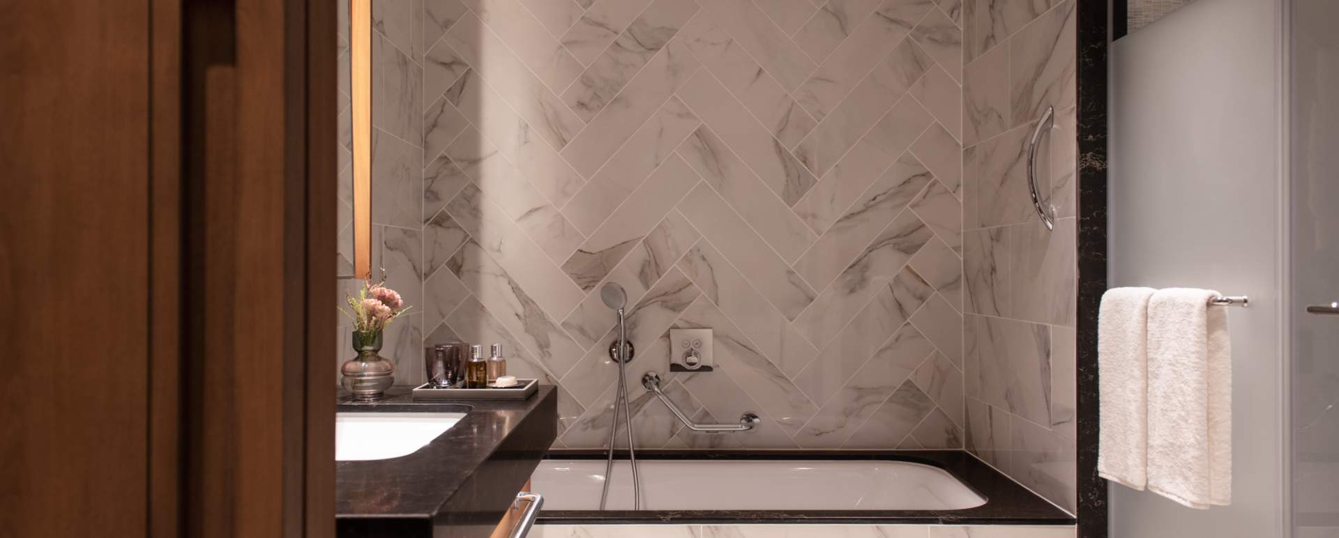 Deluxe Seafront RoomBathroom 