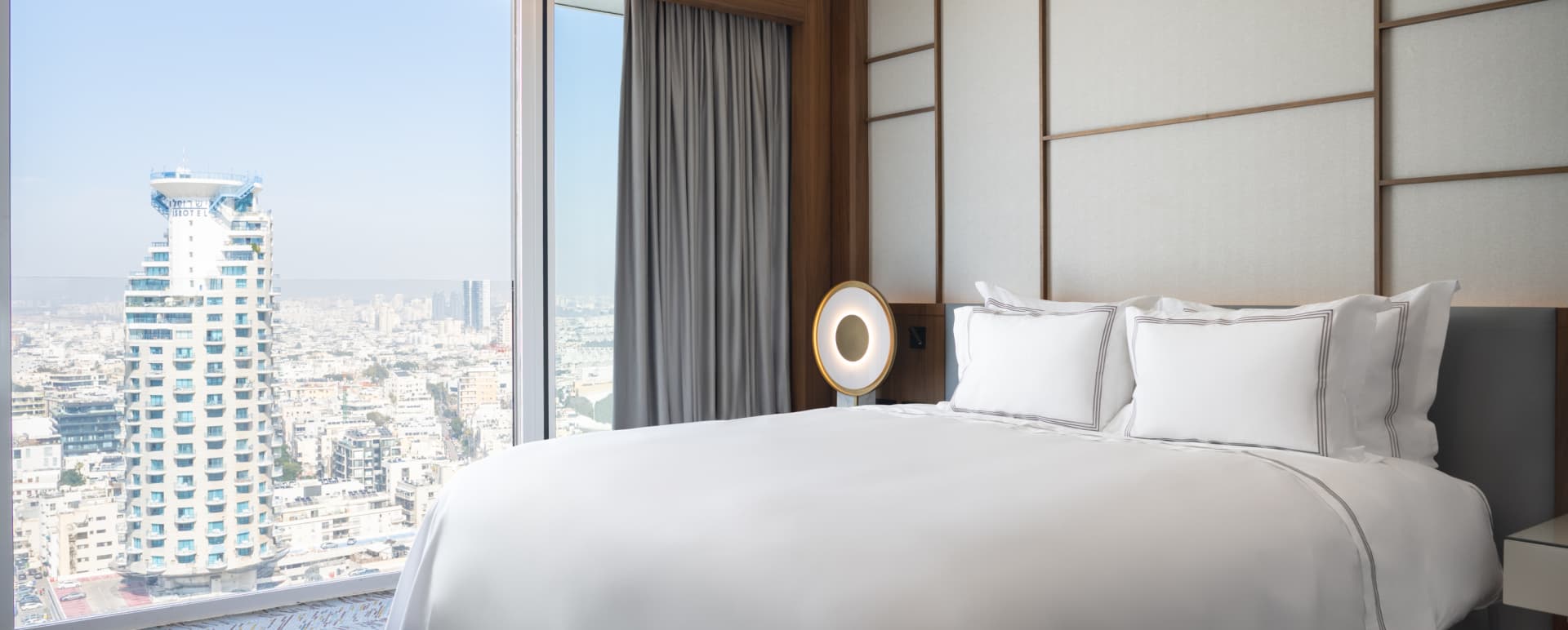 Panorama SuiteBedroom 