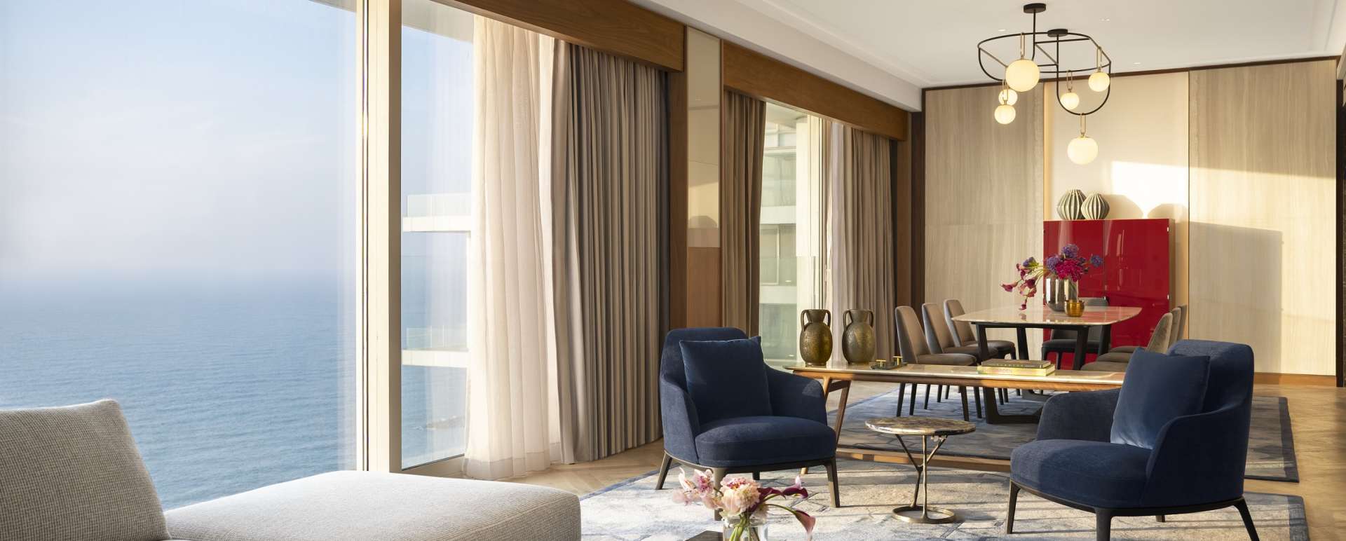 Royal SuiteLiving Room 