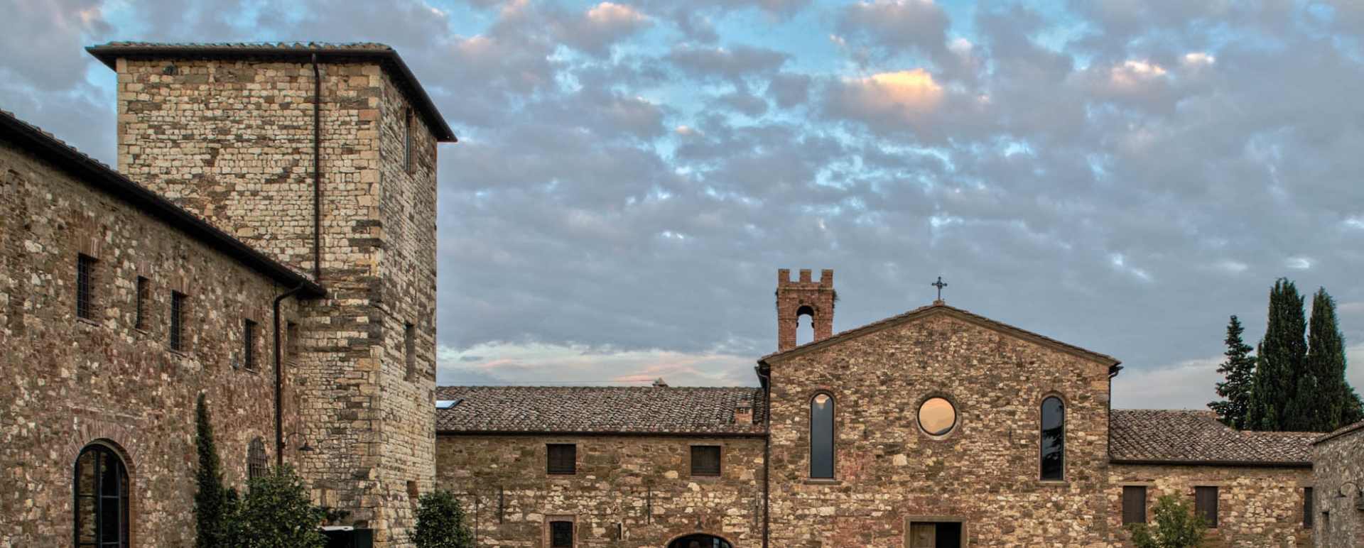 Courtyard - Belmond Castello di Casole