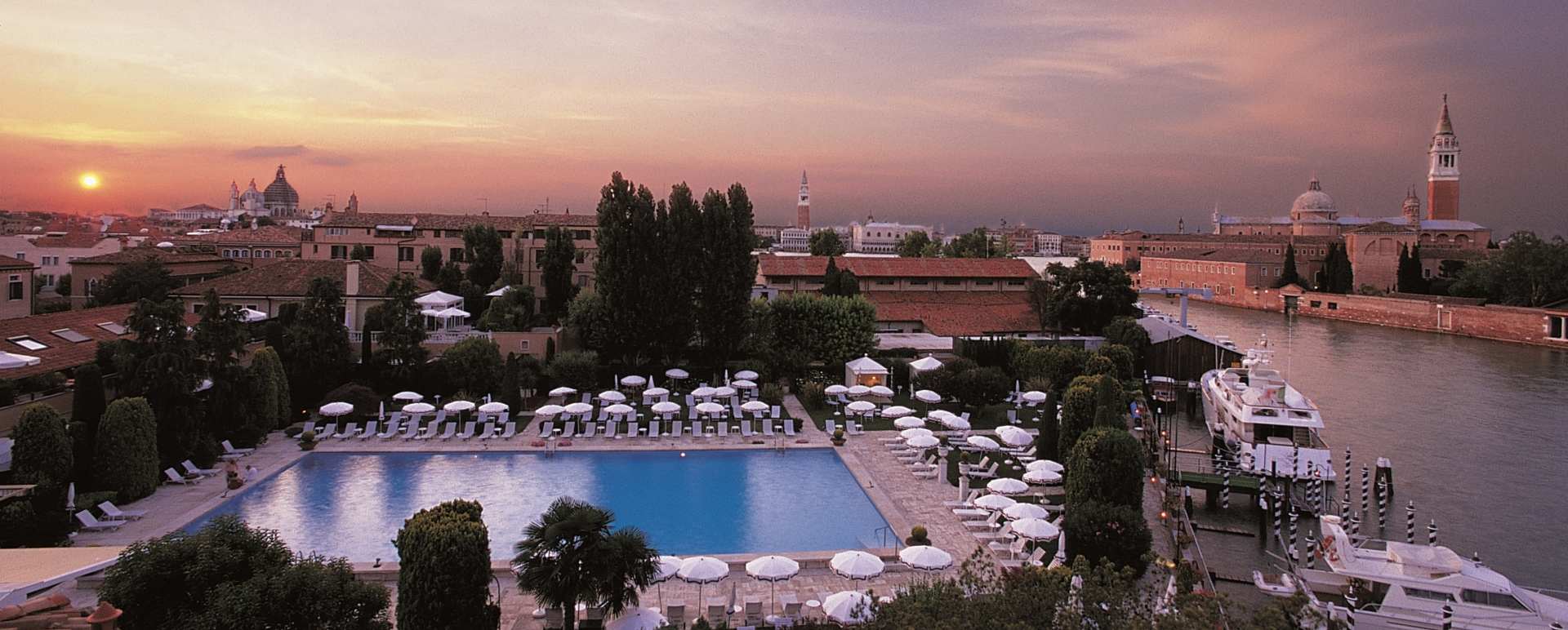 Pool at night 