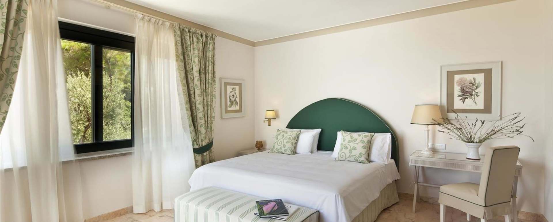 Deluxe Room - Garden and Villas Resort