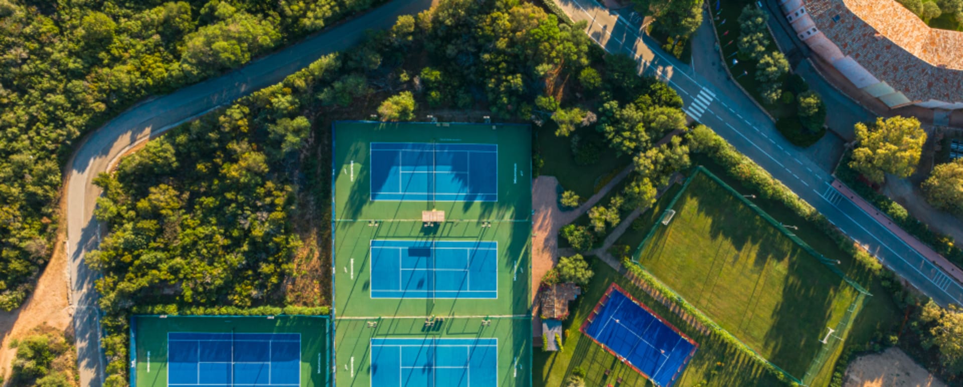 padel courts  