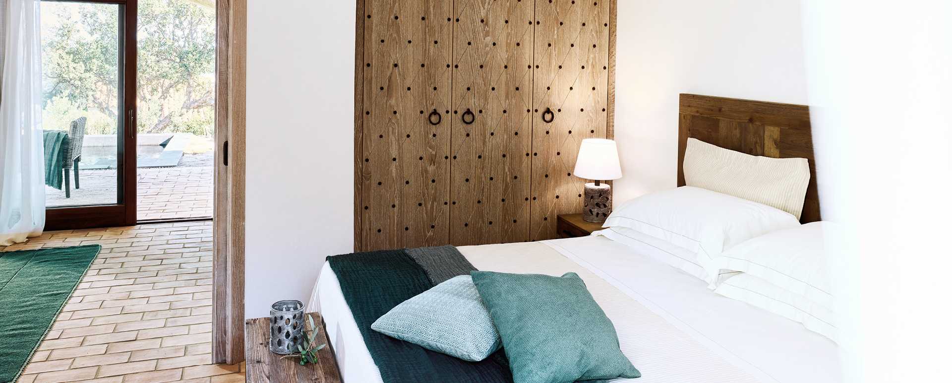 bedroom1 