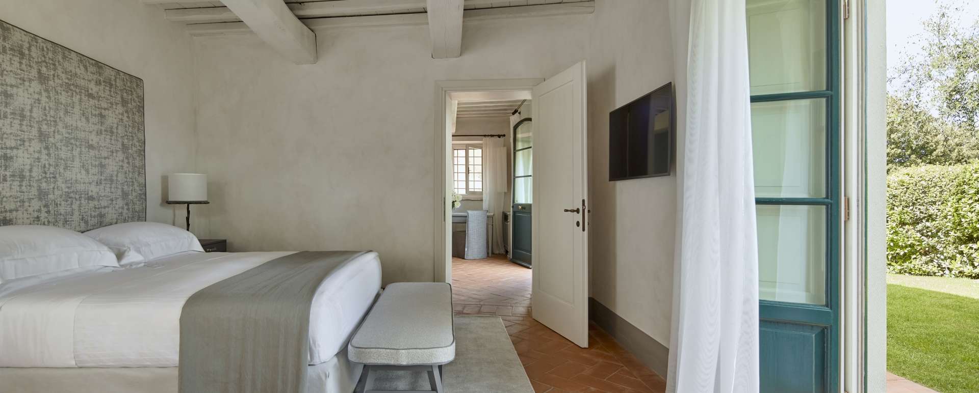 Tavarnelle Suite Bedroom 