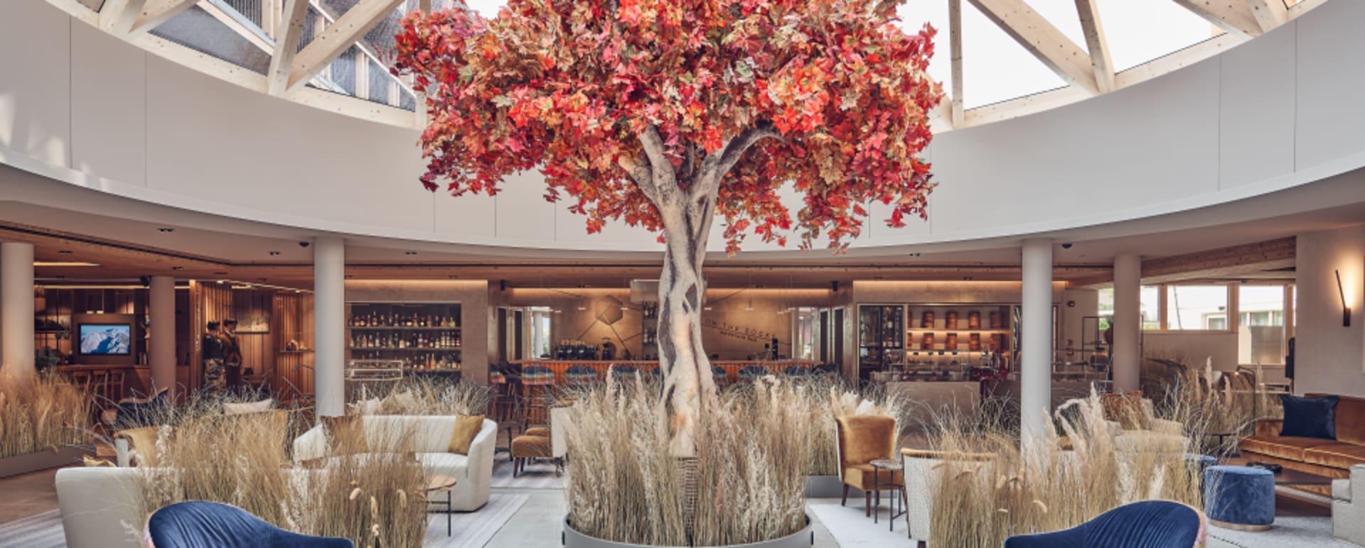 lobby 