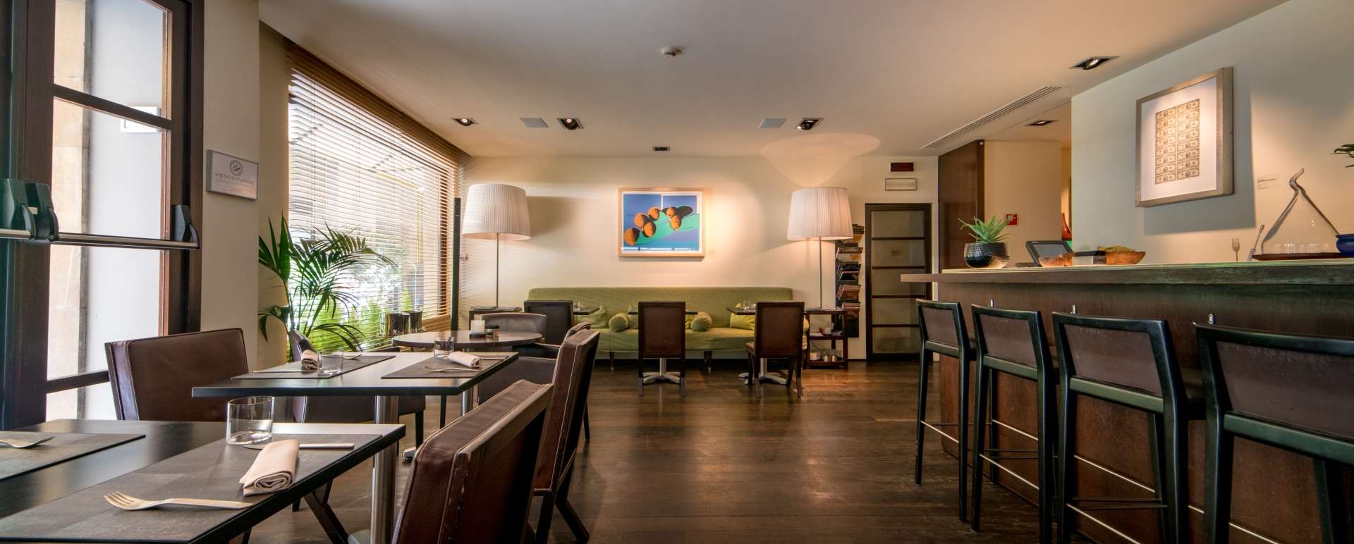 Fusion Restaurant - Gallery Hotel Art