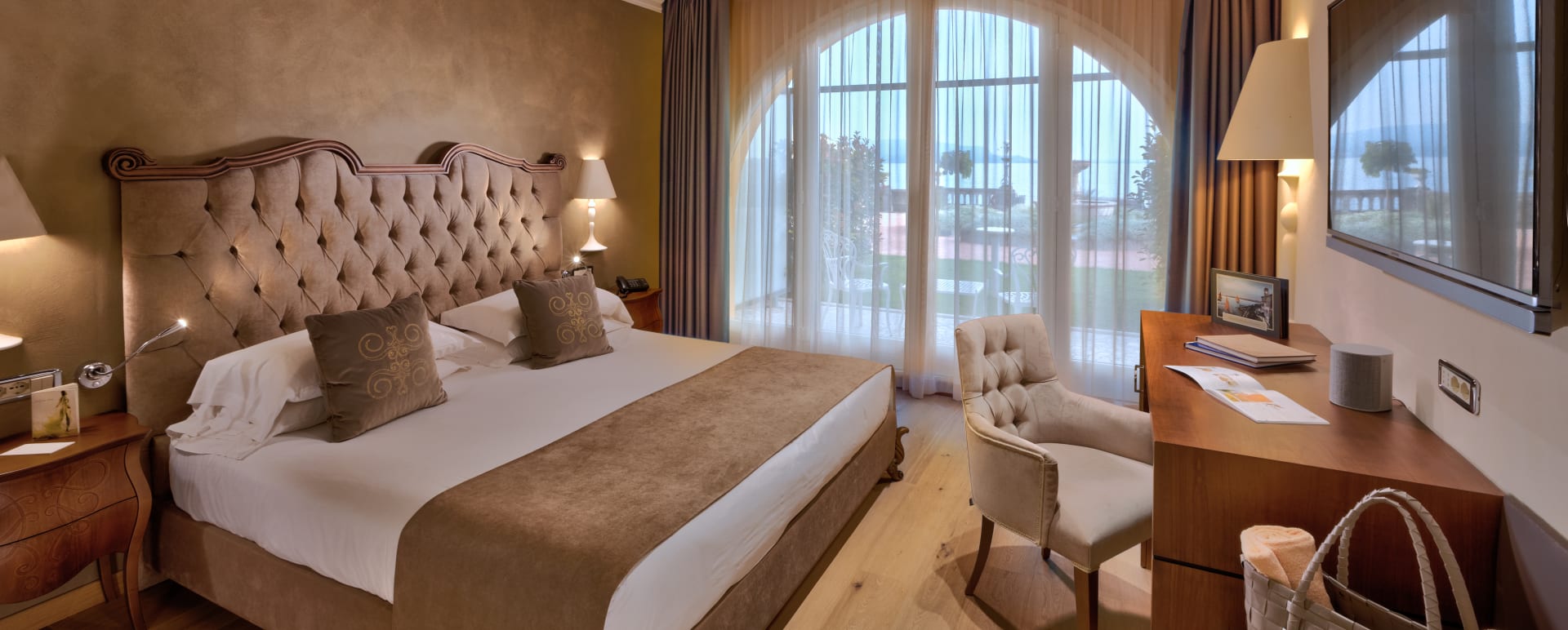 Modern Deluxe Room 