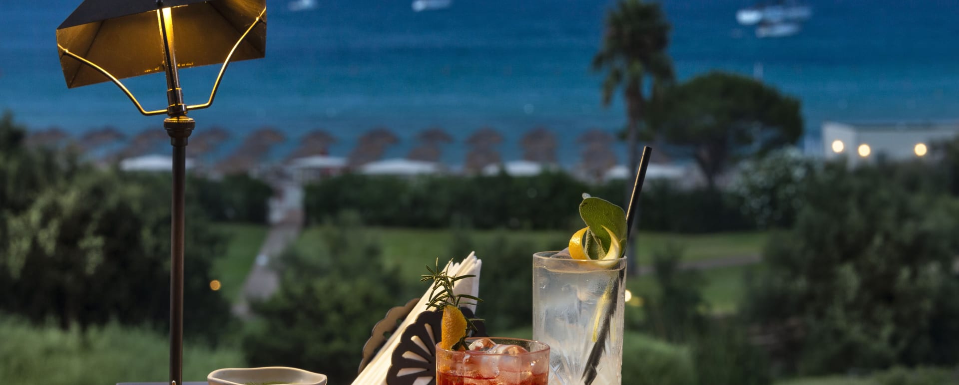 cocktail area  