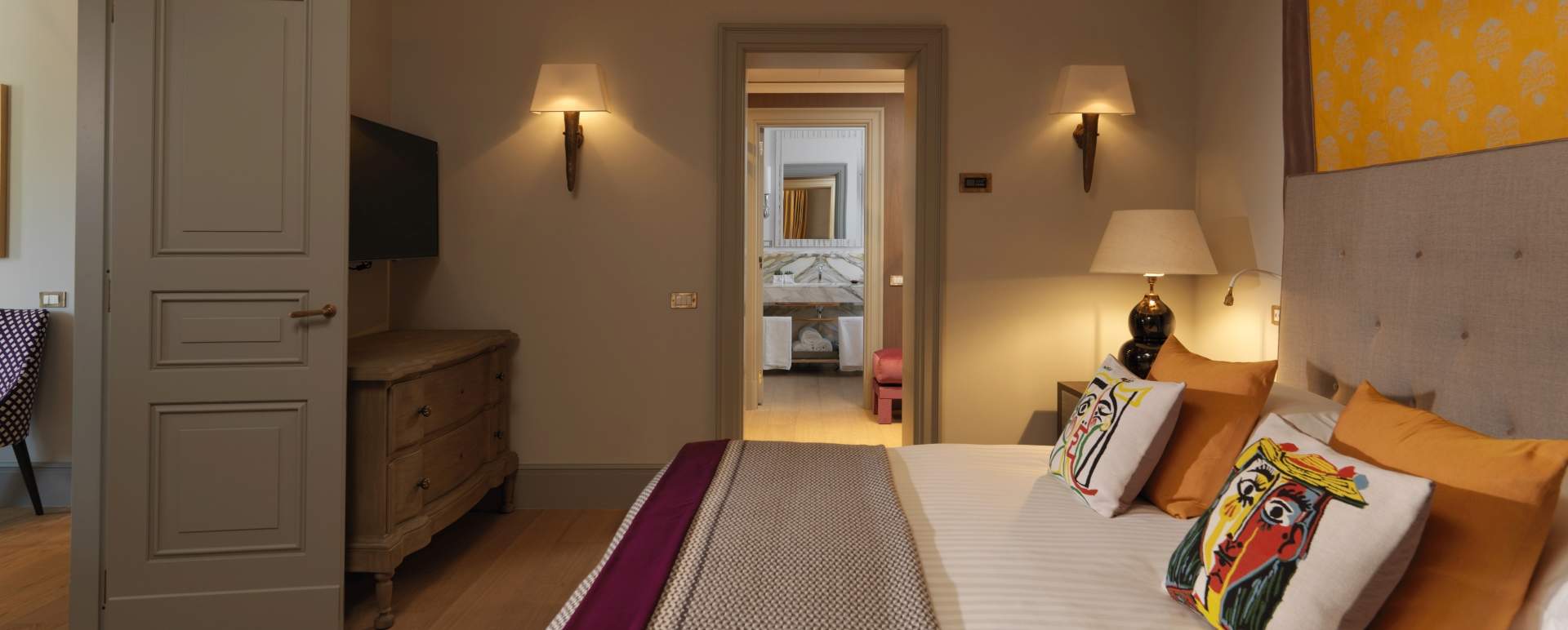 Picasso Suite bedroom - Hotel de Russie