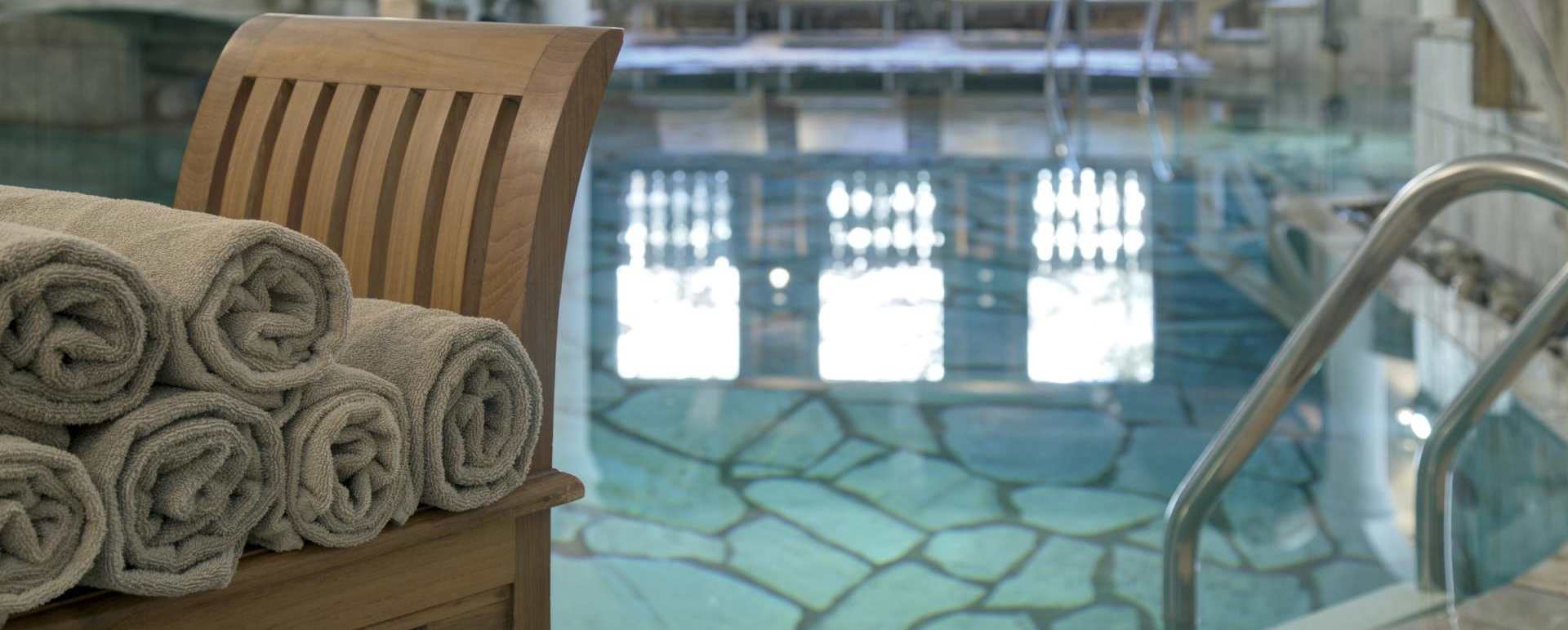 Pool - Hotel La Perla