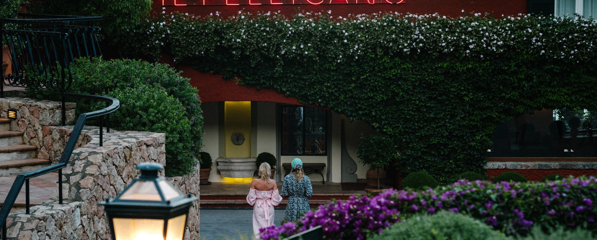 entrance 