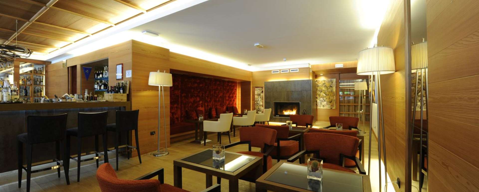 Bar - Majestic Mountain Charme