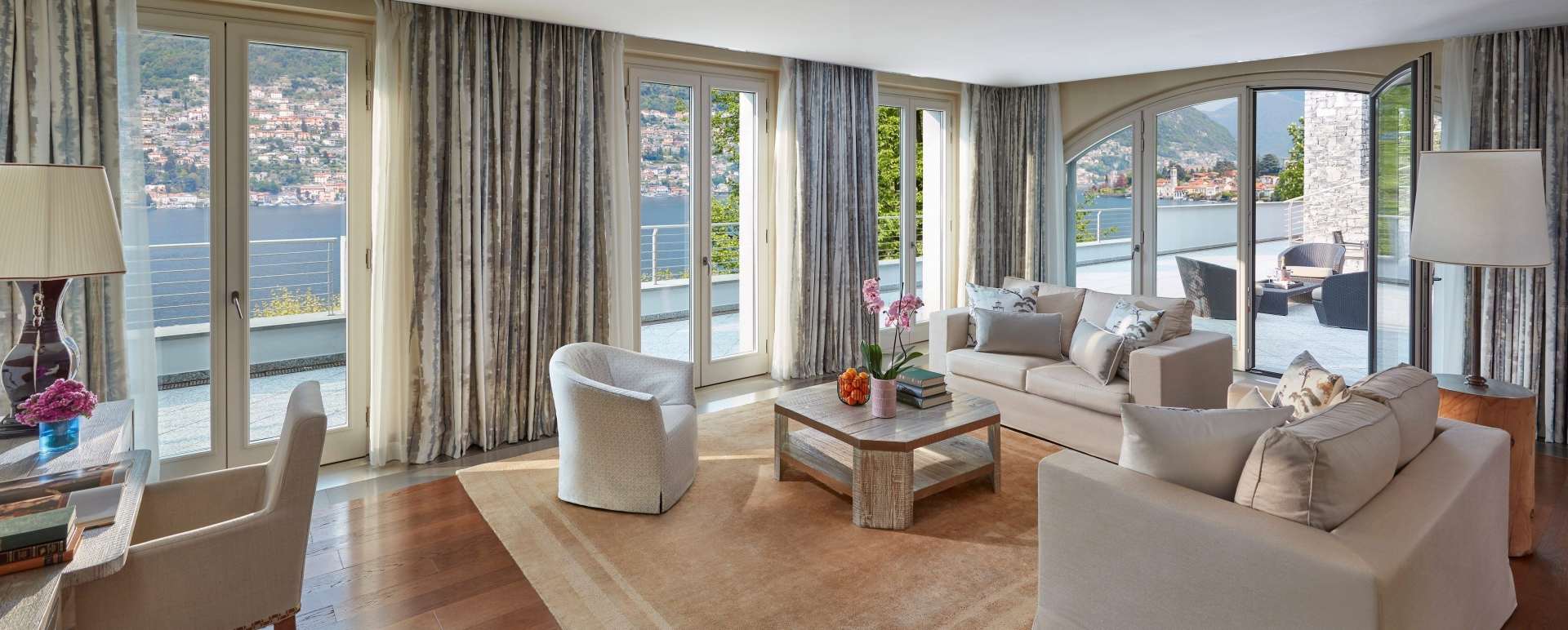Presidential Suite living room 