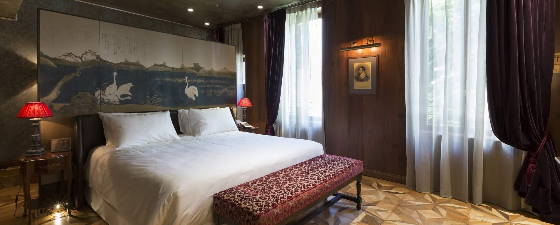 Deluxe Suite 