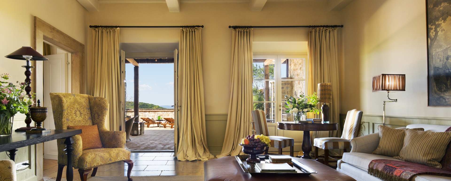 Terrace Suite living room - Rosewood Castiglion del Bosco