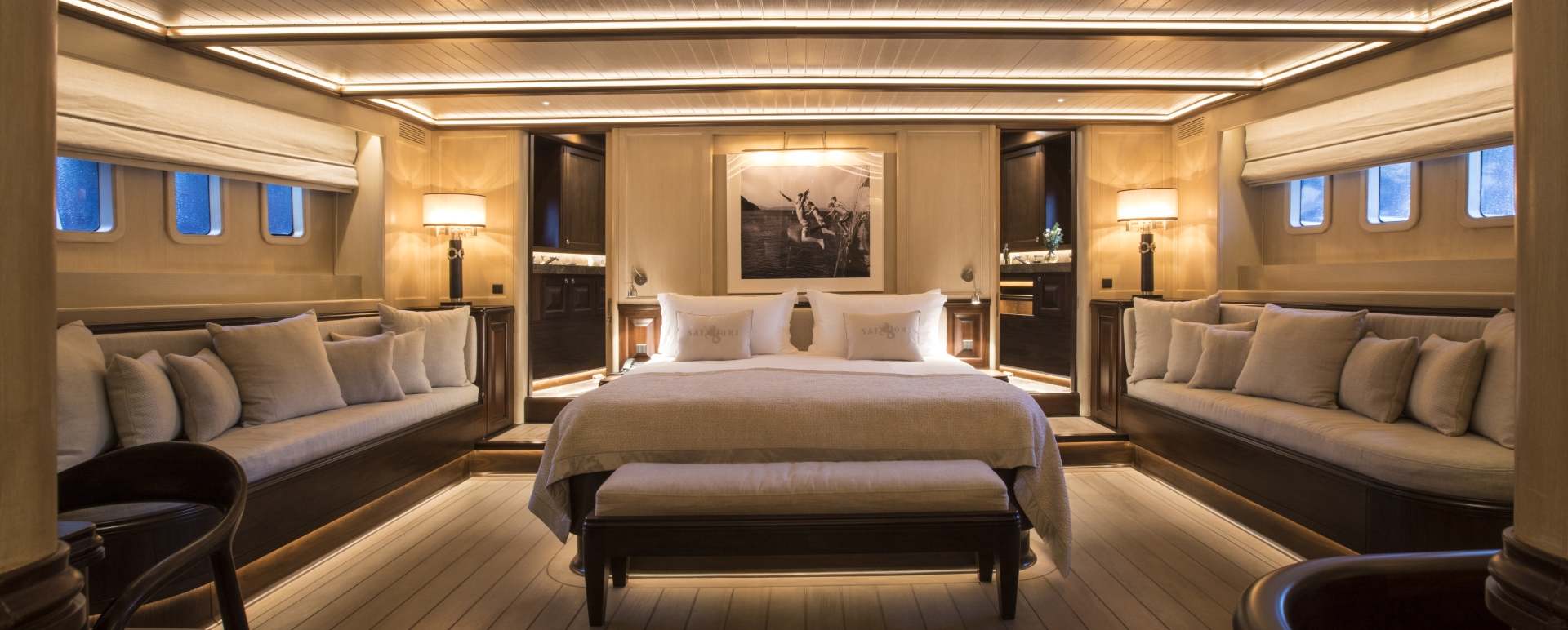 Master bedroom - Satori Yacht