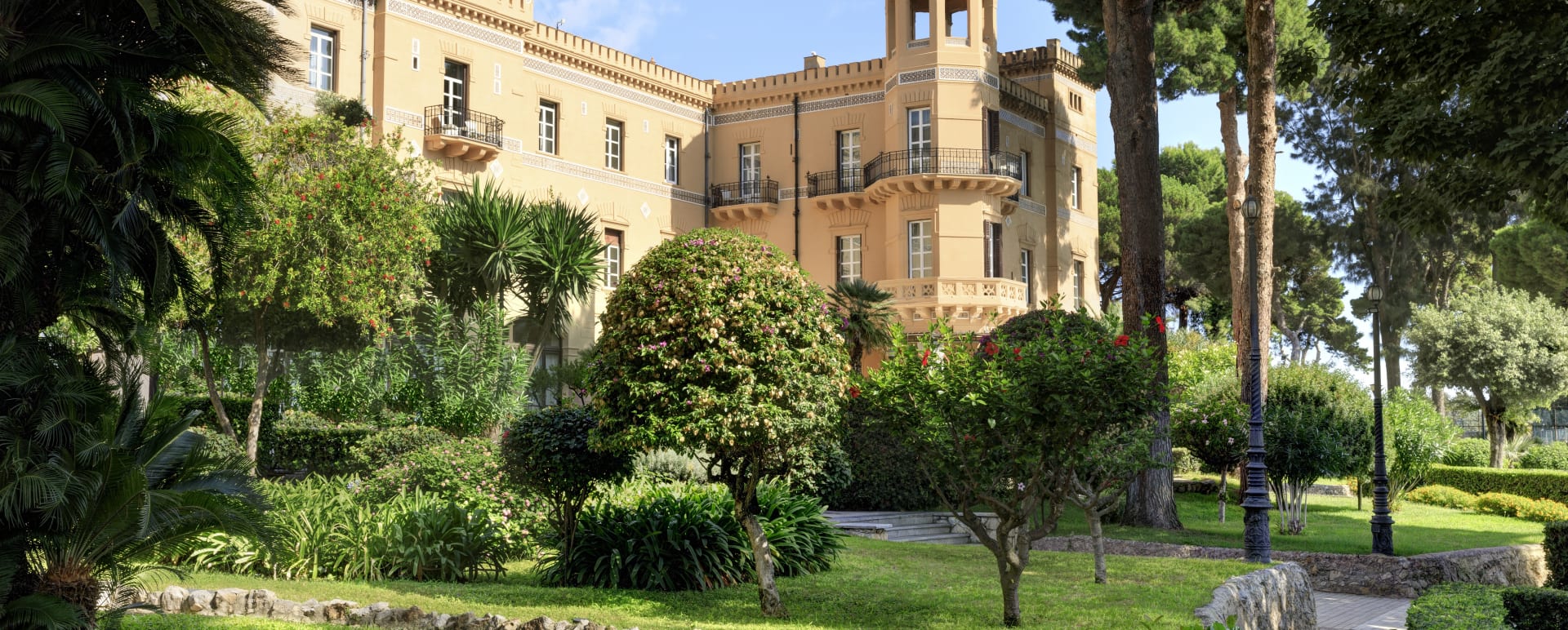 VillaIgiea-Facade 