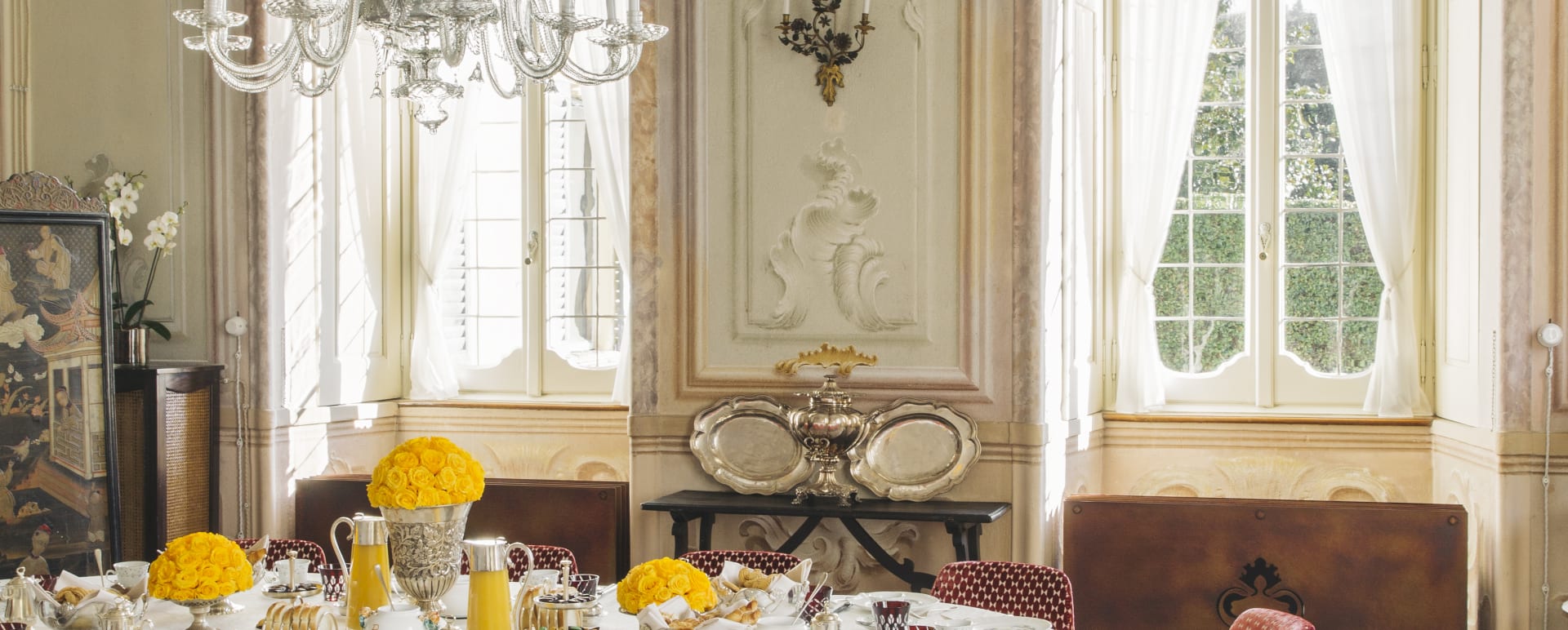 dining room  