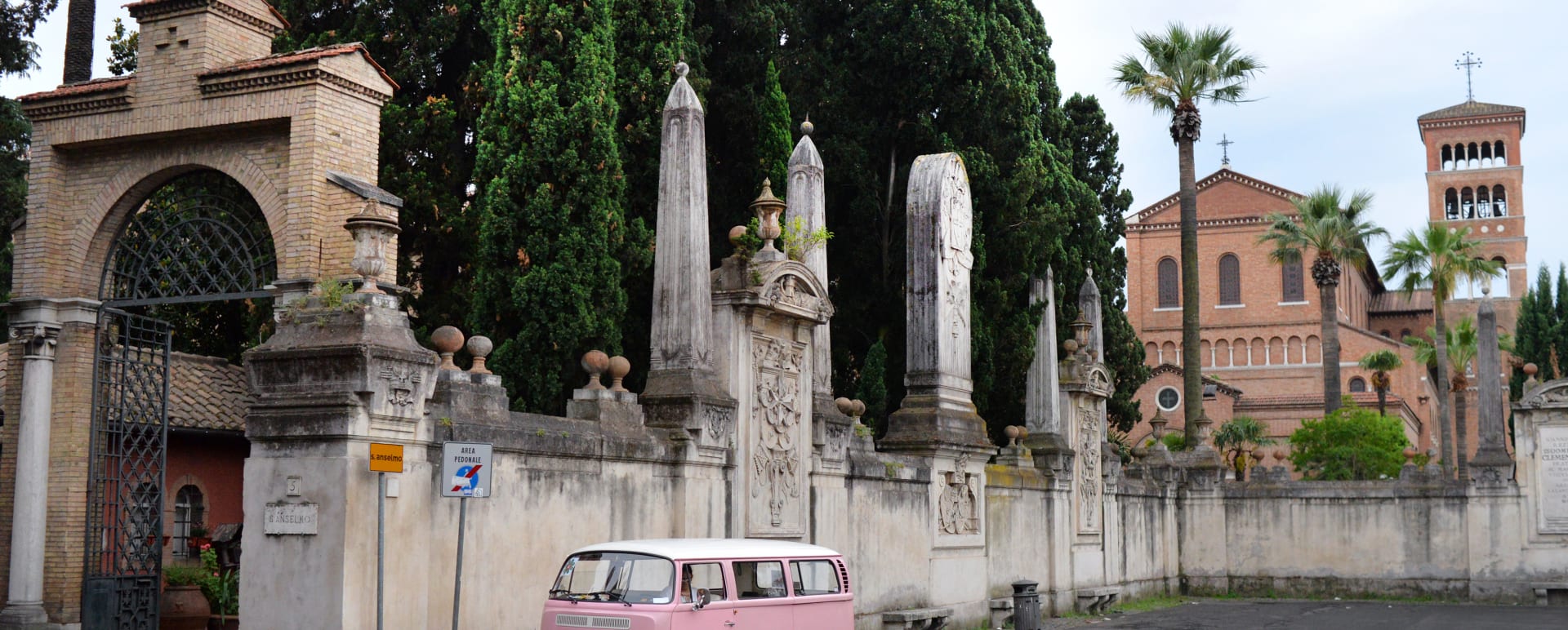 Street food tour in a vintage minivan