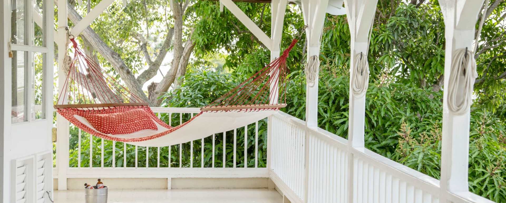 Veranda  - Strawberry Hill 