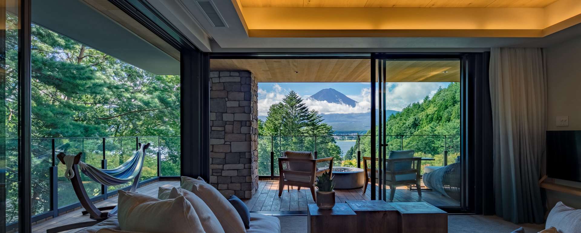FUFU Luxury Premium Suite   
