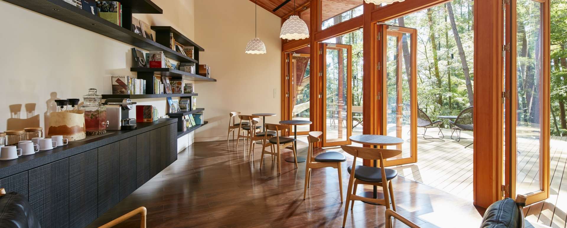 Library Cafe - Credit Hoshinoya Fuji