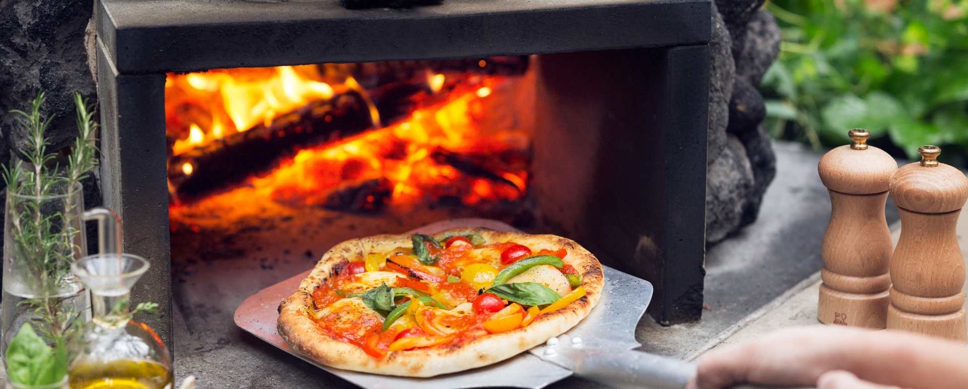 Pizza making experience - Credit Hoshinoya Fuji