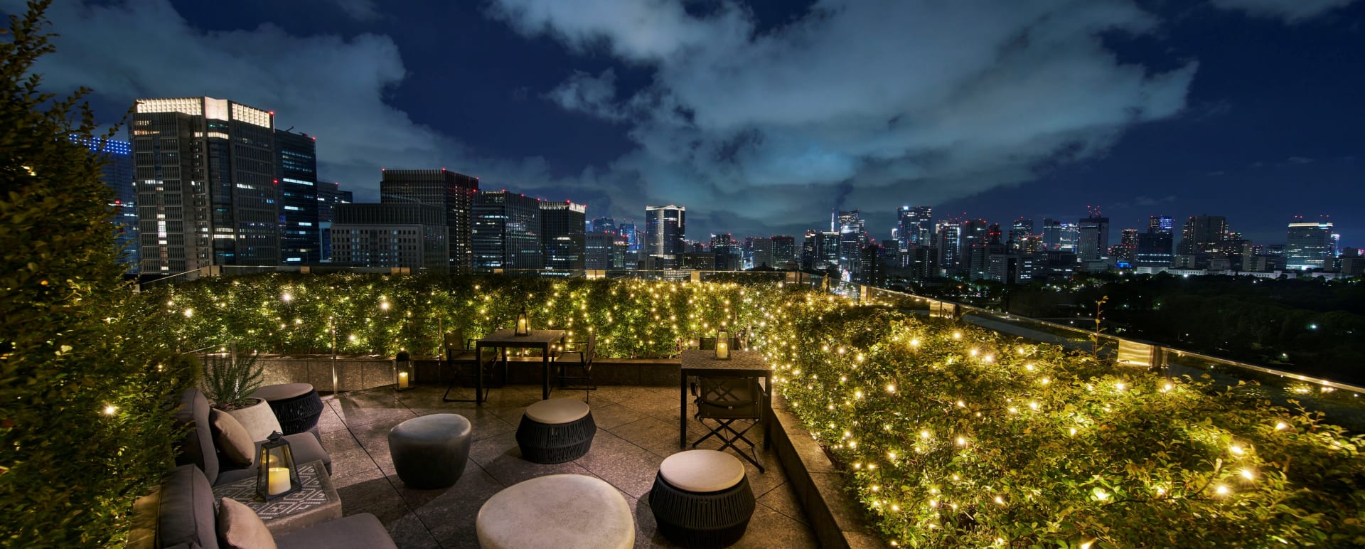 Club Lounge Terrace 