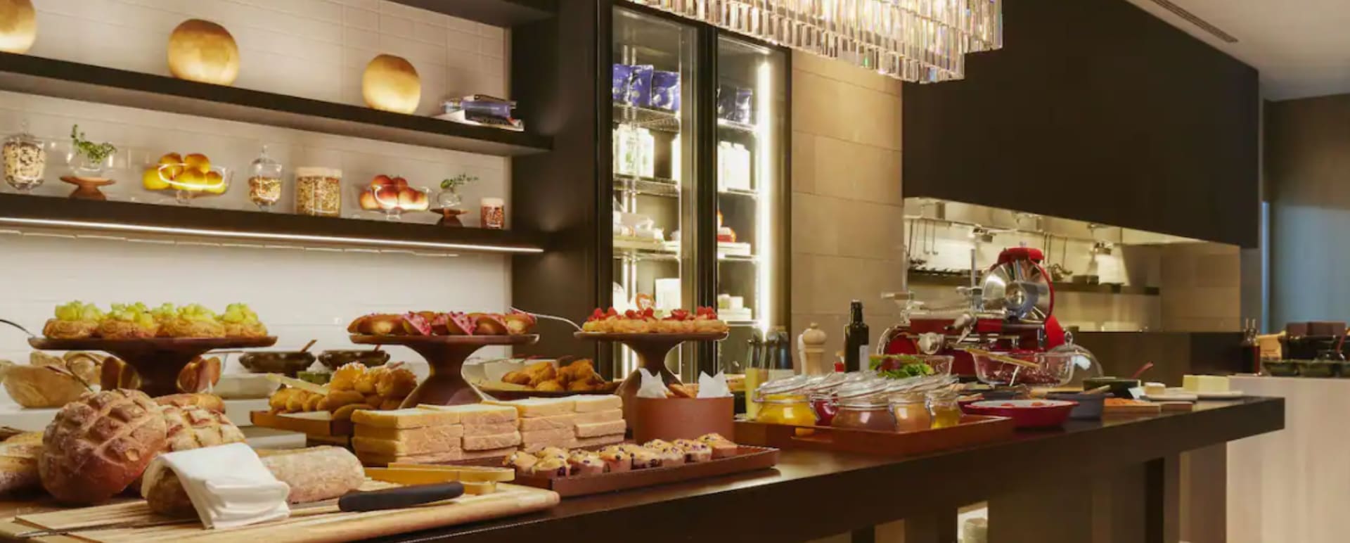 Breakfast buffet 