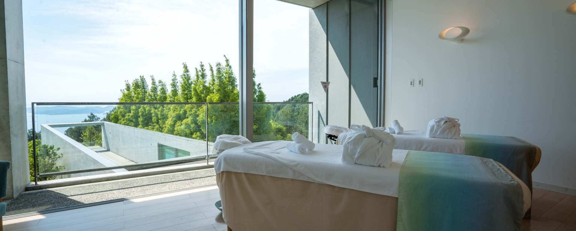 Massage beds 
