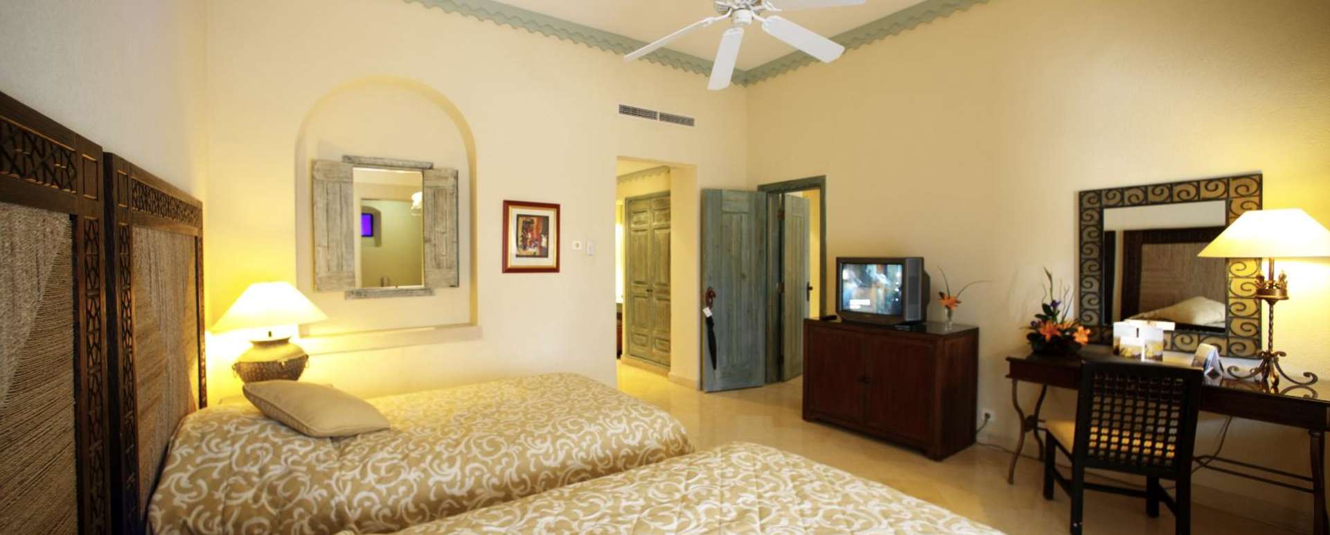 Deluxe Room - Movenpick Resort and Spa Dead Sea