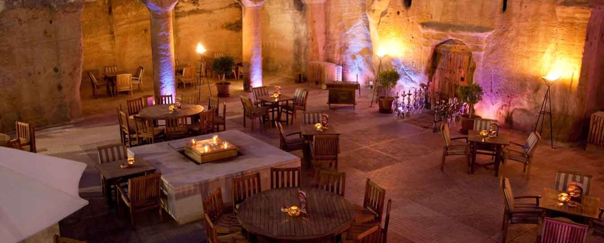 Cave Bar 
