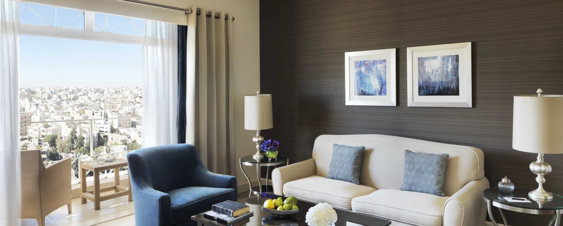 Deluxe Suite Lounge - The Four Seasons Amman
