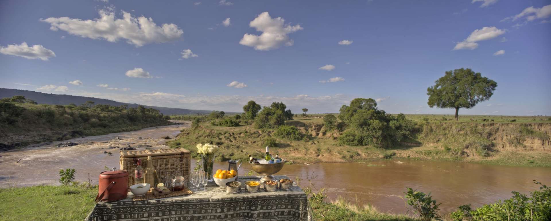 Drinks stop - Bateleur Camp at Kichwa Tembo