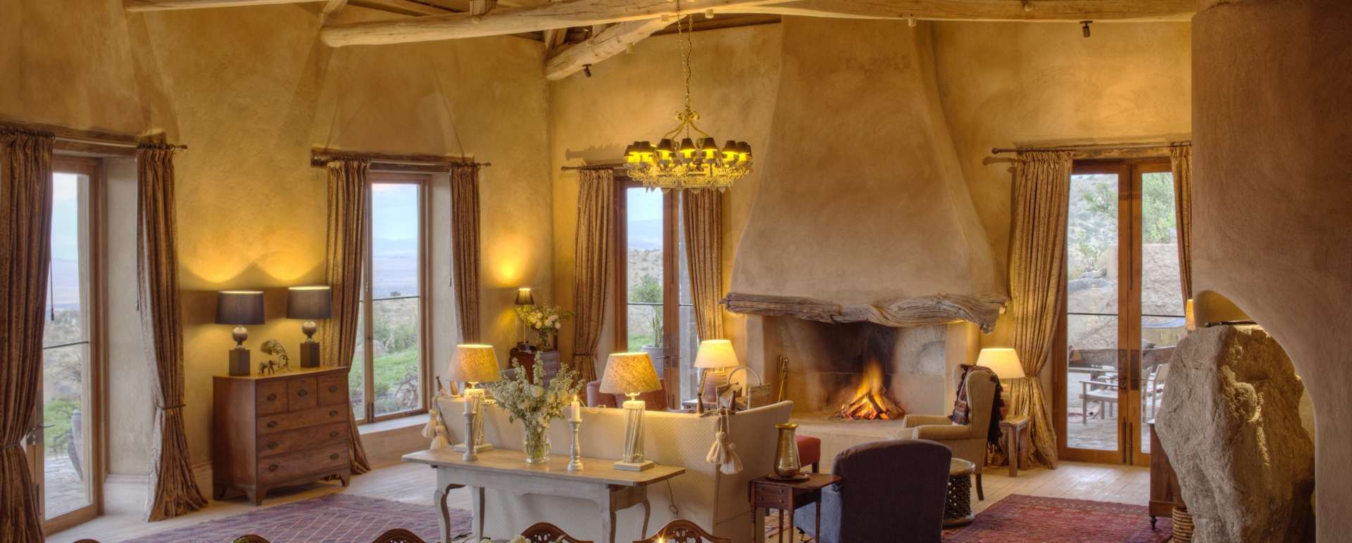 Dining and lounge area