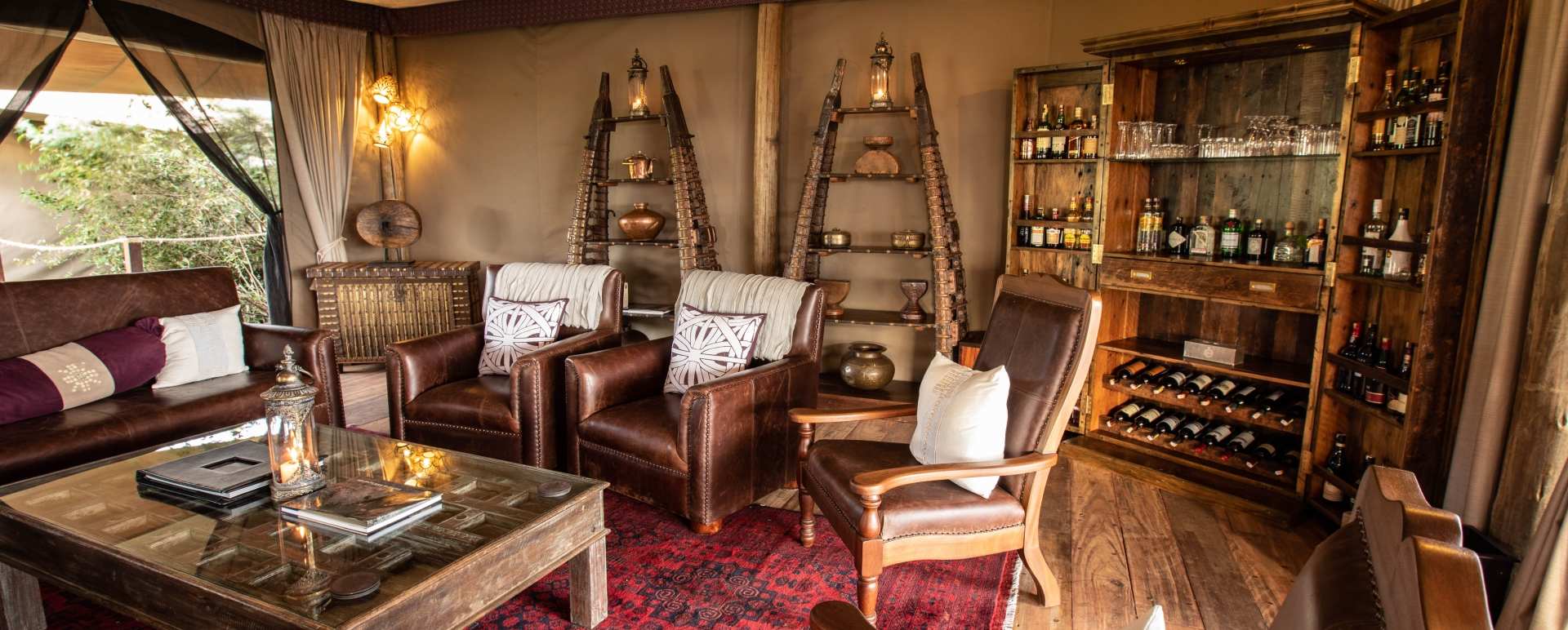 Main lounge 