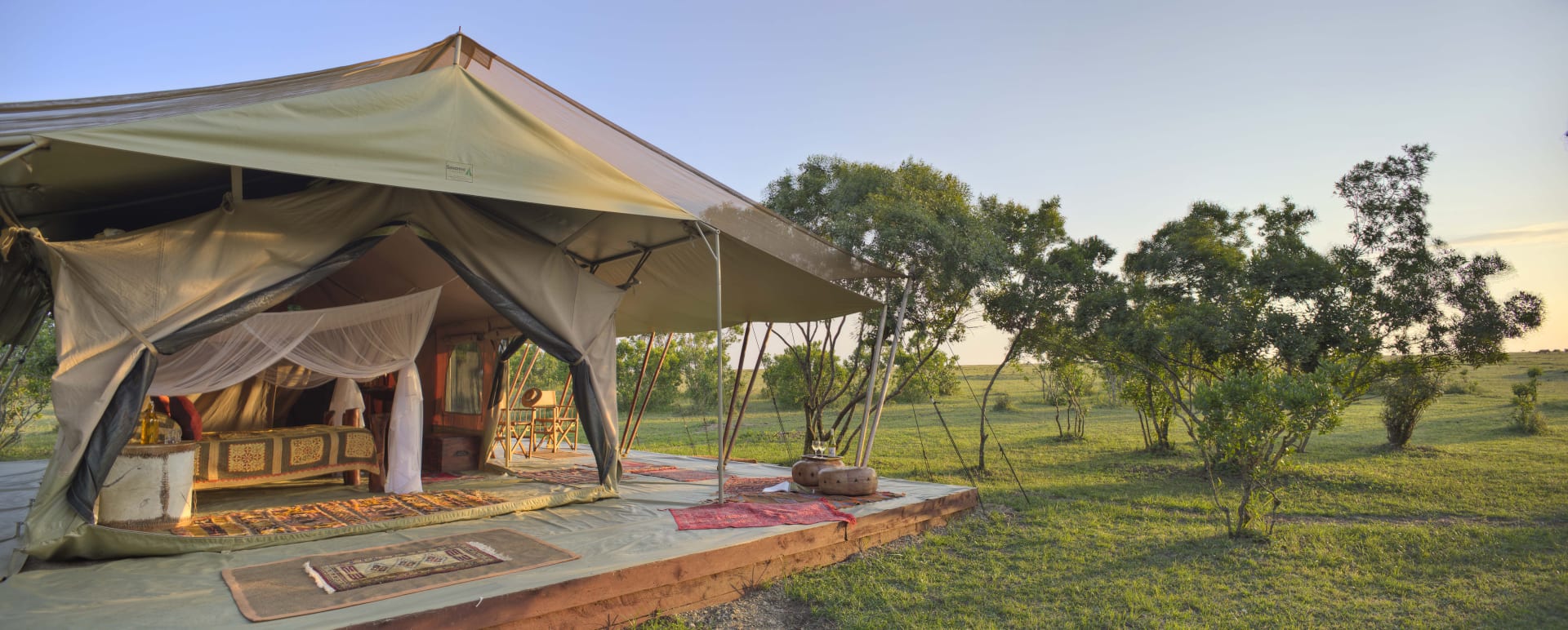 Double tent exterior 