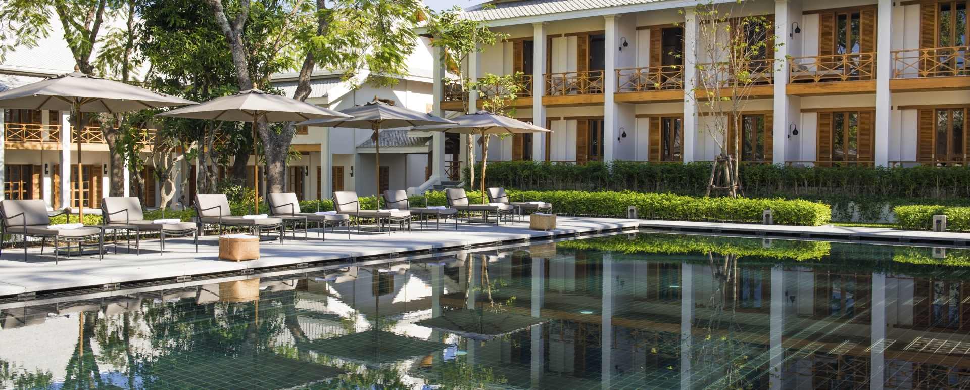 Pool & Rooms - Avani+