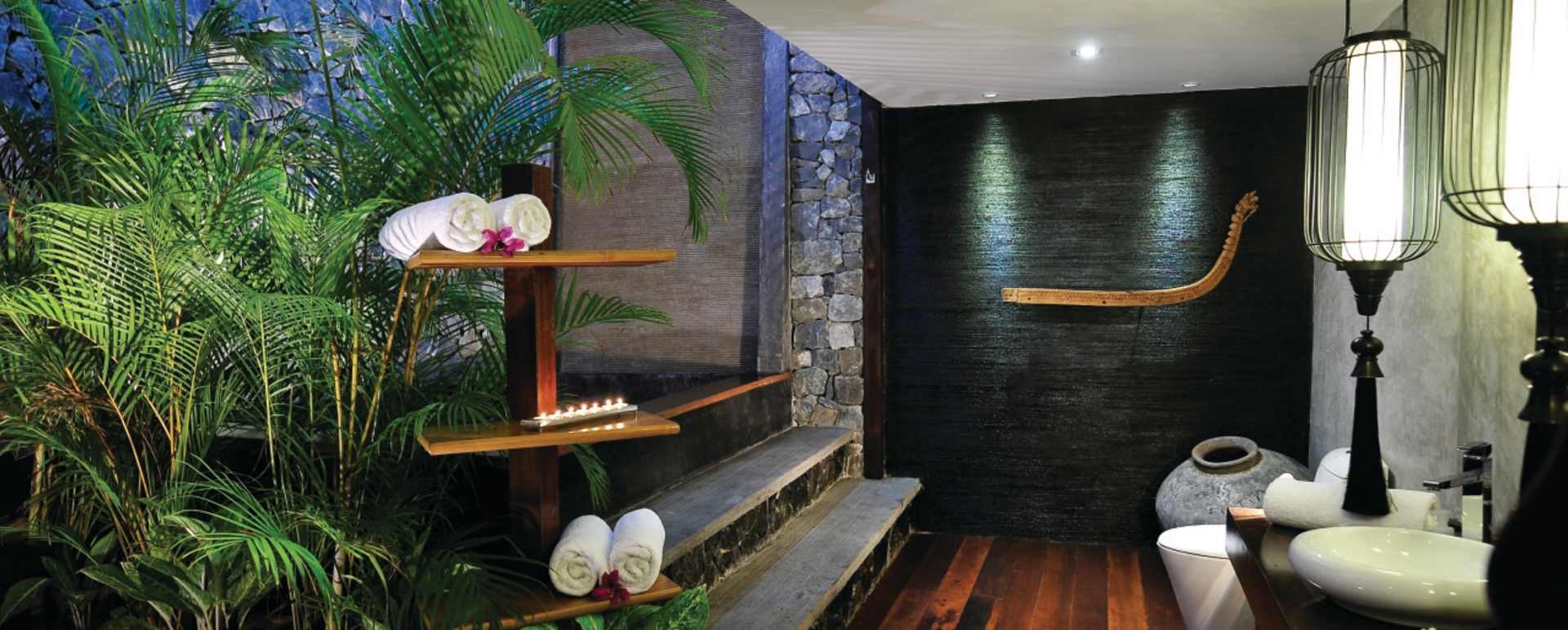 Outdoor Bathroom - Villa Samadhi
