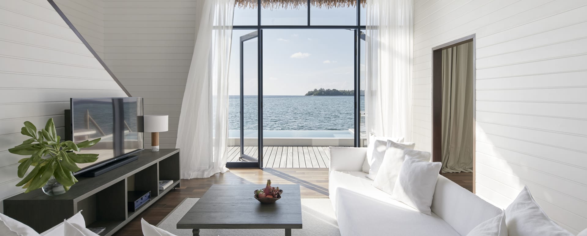 lounge water villa 