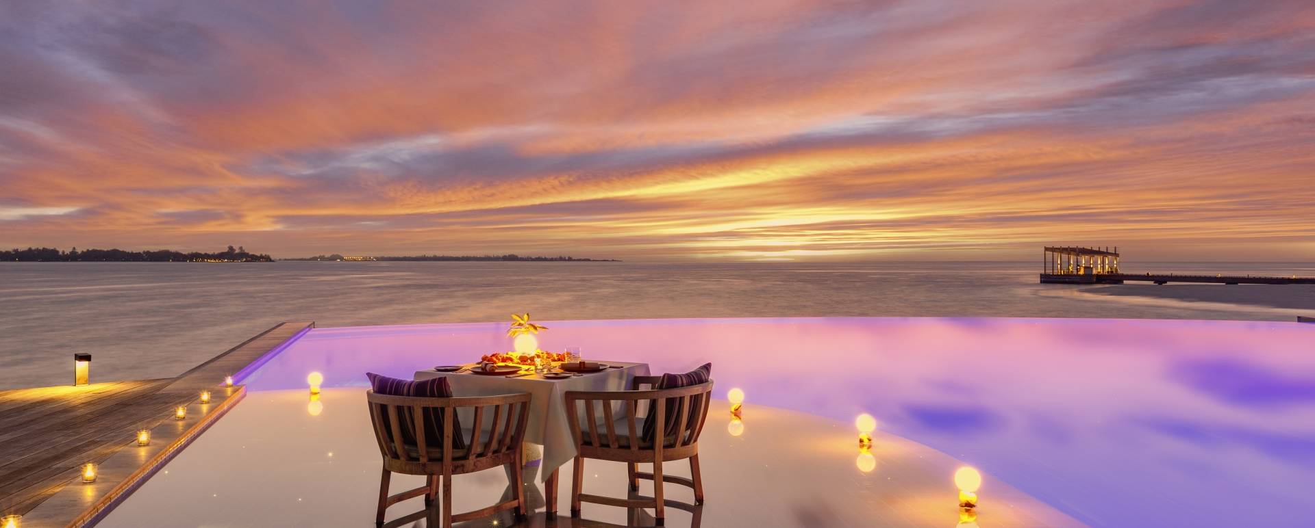 Dining by the pool 